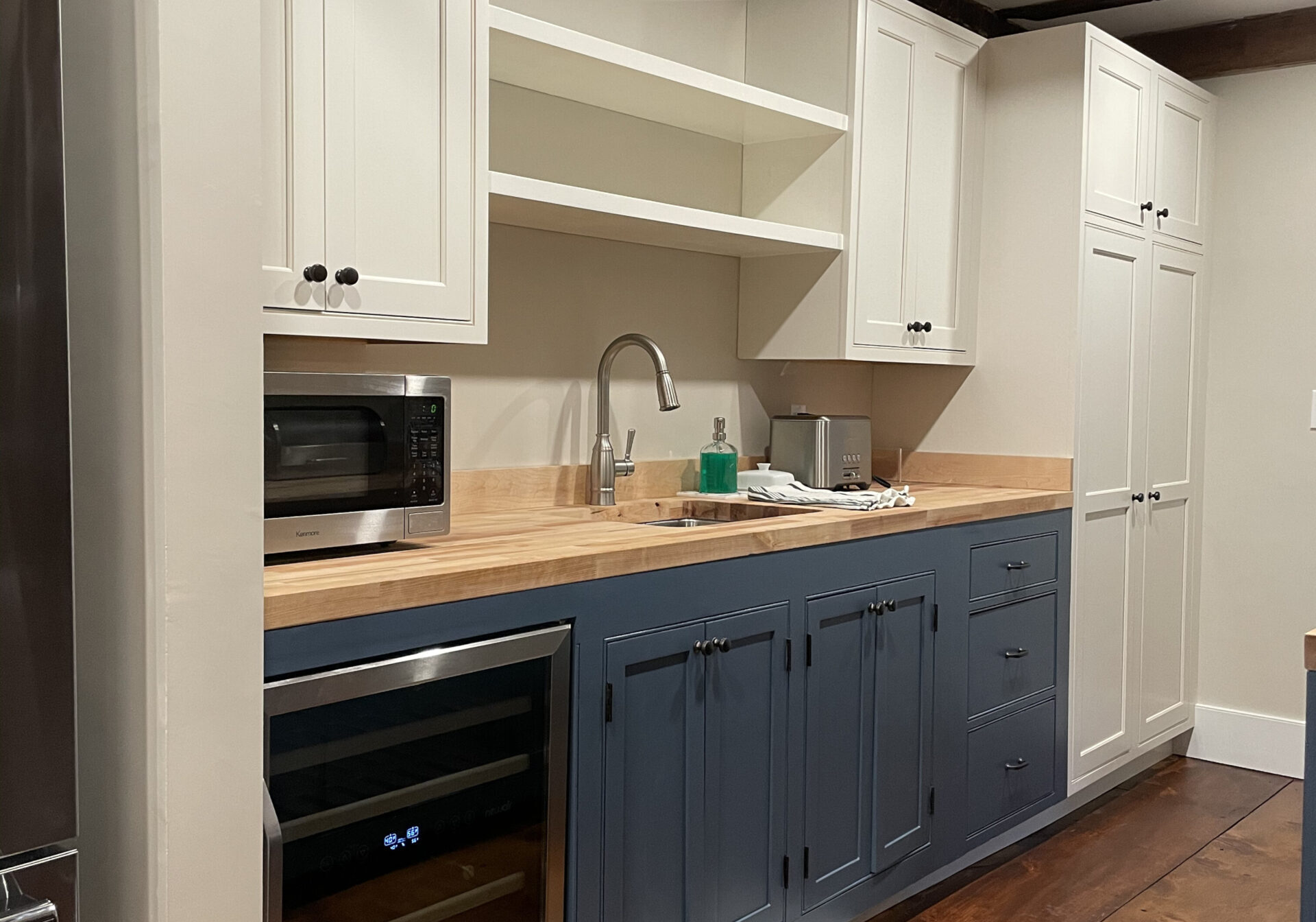 kitchen-cabinets